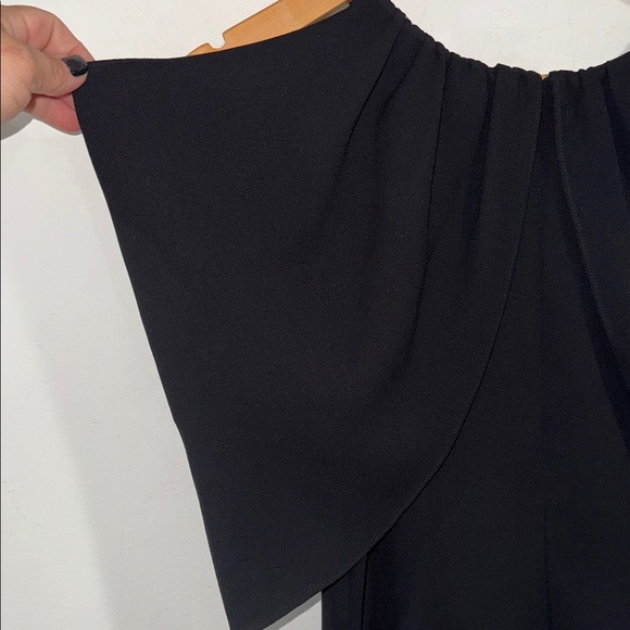 Rejina Pyo Dress black lined cold shoulder cape like NEW size 8 - Picture 5 of 5